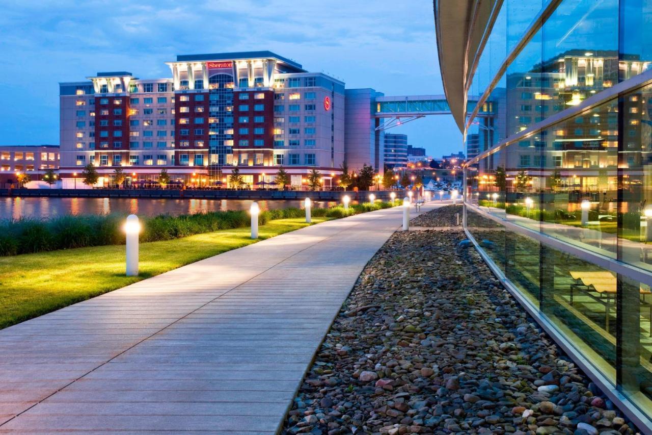 Sheraton Erie Bayfront Hotel Exterior photo